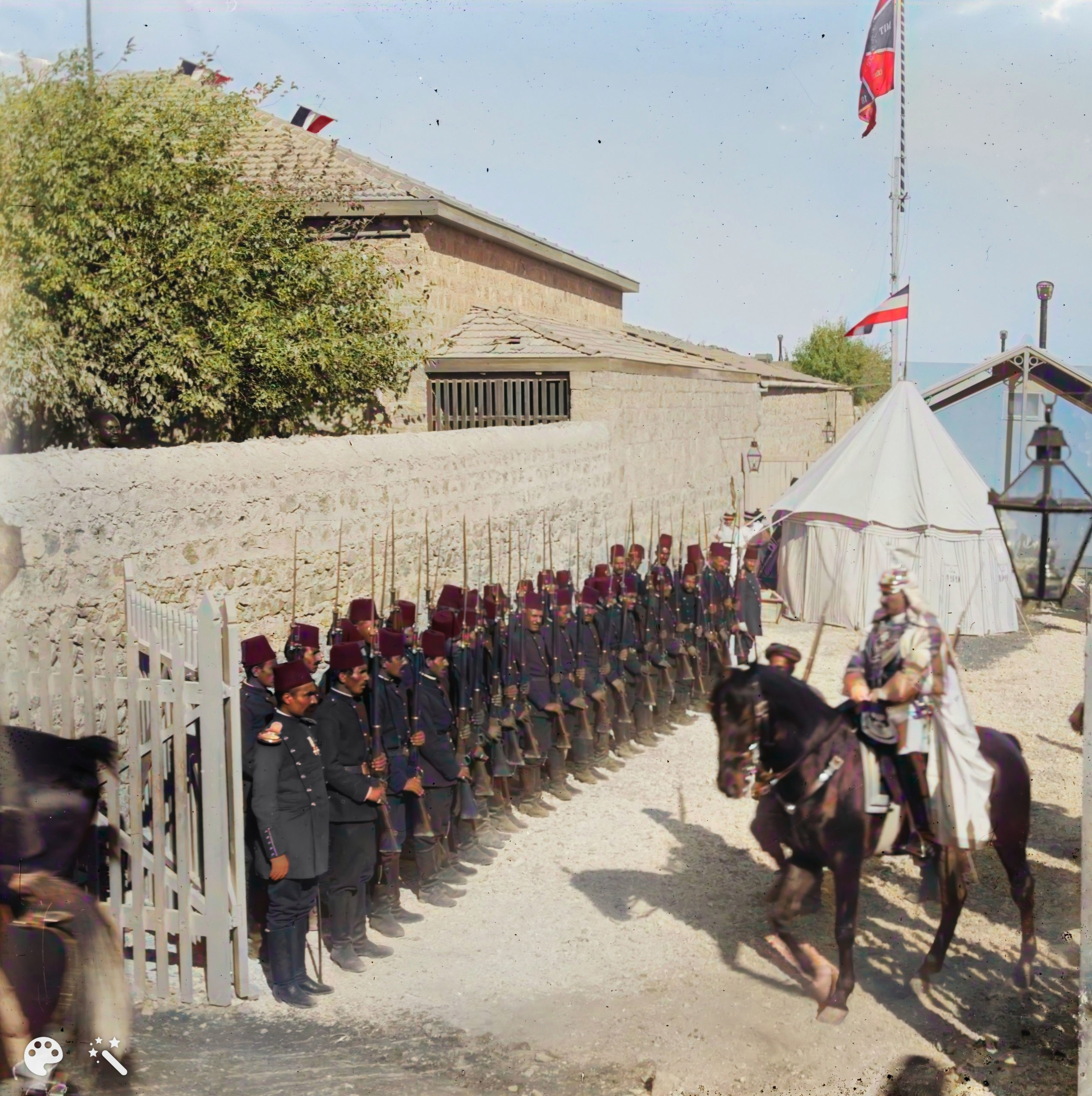 Der Kaiser passiert die türkische Ehrenwache, als er das Lager verlässt.