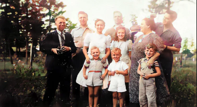 Meine Verwandte schwärmt vom besonderen MyHeritage-Fotoalbum