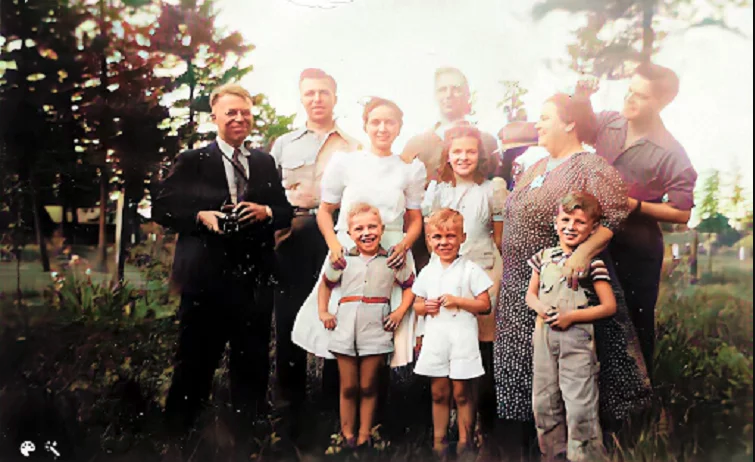 Meine Verwandte schwärmt vom besonderen MyHeritage-Fotoalbum