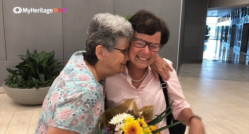 Diese Schwestern sind dank MyHeritage DNA wieder vereint!
