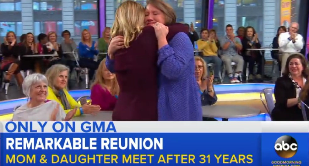 Nach 31-jähriger Suche: Mutter und Tochter wieder vereint!