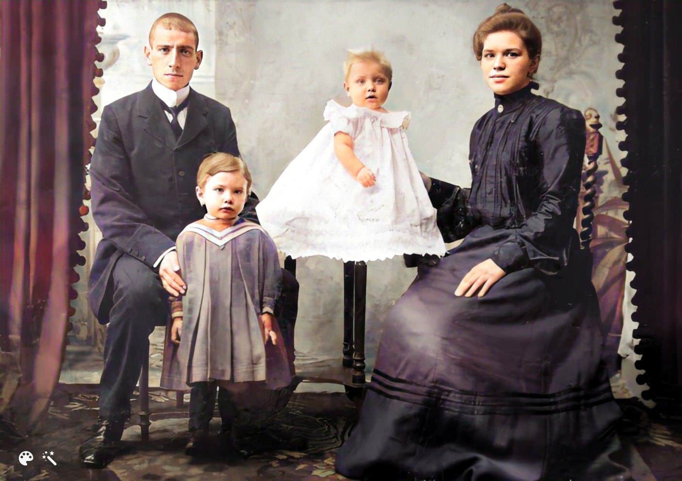 Ein schönes, altes Familienfoto - koloriert und verbessert mit MyHeritage